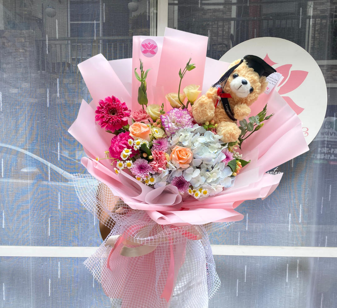 Graduation bouquet P2880