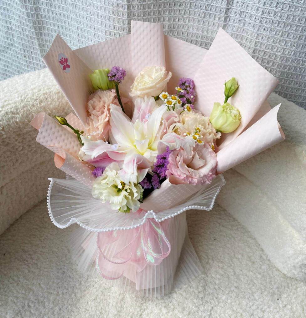 Lily Glow P690